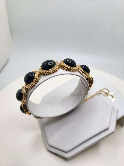 Magnificent 64ctw Star Sapphire Cabochon Bracelet in Silver with Diamond Accents – CGA Certified