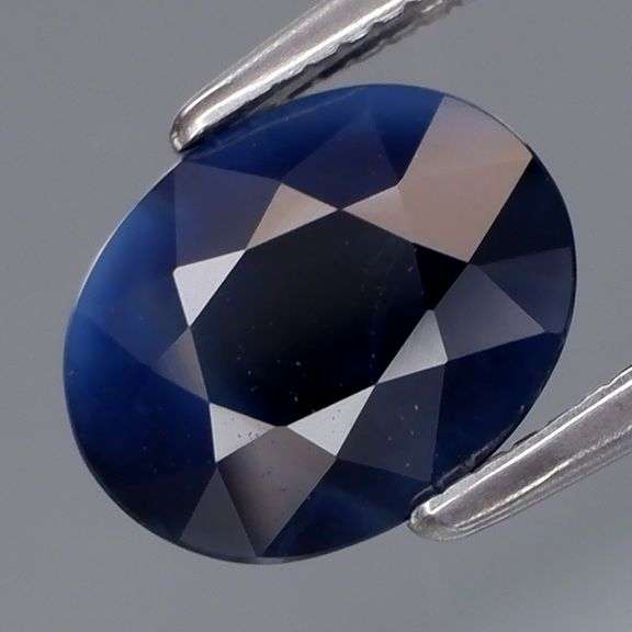 Stunning 2.07ct navy blue Sapphire -Heated only!
