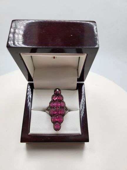 Extremely fine Victorian natural ruby in center, diamonds ring on silver