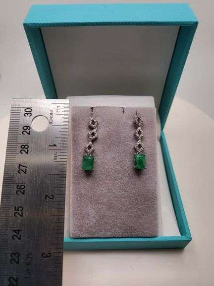 Extremely fine Victorian Emerald and diamonds earrings