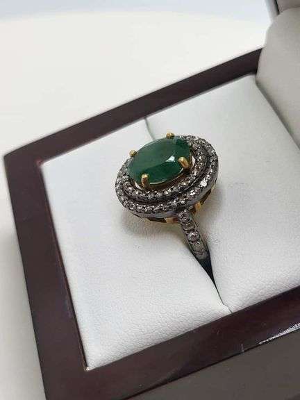 Extremely fine Victorian Emerald and diamonds ring