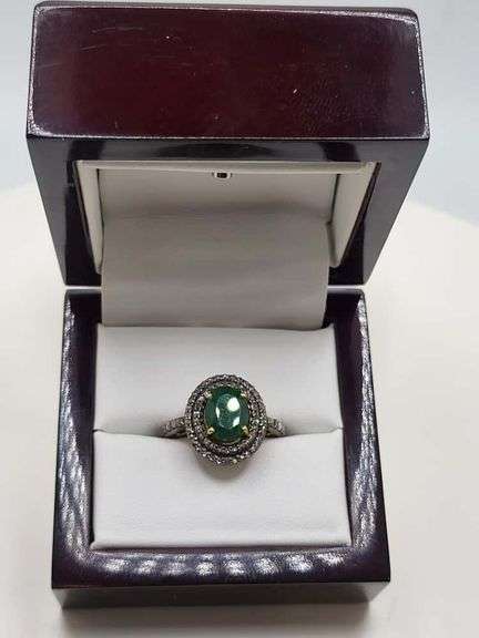 Extremely fine Victorian Emerald and diamonds ring