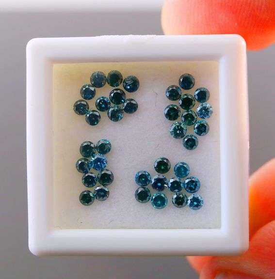 High fire! 1.24ct set of round brilliant cut Diamonds