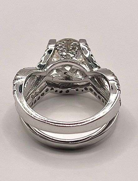 14 Kt White Gold Plate 2.65 Ct Lab Simulated Diamond 2 Band Ring Set