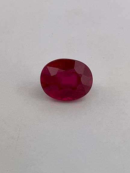 CERTIFIED NATURAL RUBY 4.39 CARAT OVAL SHAPED.