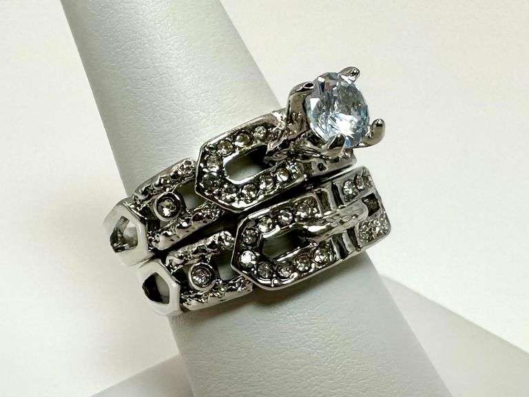 Dazzling 14 Kt Gold Plate 2 Band 1.5 Ct White Ice Blue Lab Simulated Diamond Ring Set