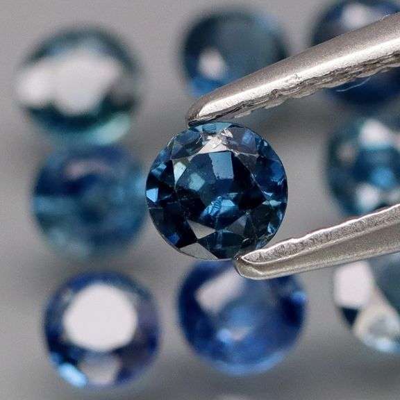 Excellent 2.01ct navy blue Sapphire set -Heated only!