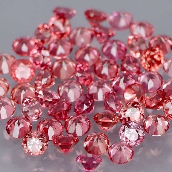 Very rare 2.38ct set of pink Malaya Garnets