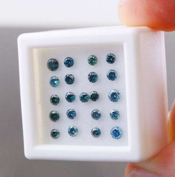 High fire! 1.04ct set of round brilliant cut Diamonds