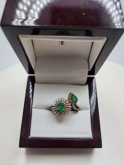 Extremely fine Victorian Emerald and diamonds ring