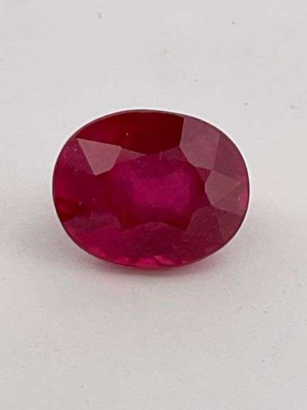 CERTIFIED NATURAL RUBY 4.39 CARAT OVAL SHAPED.