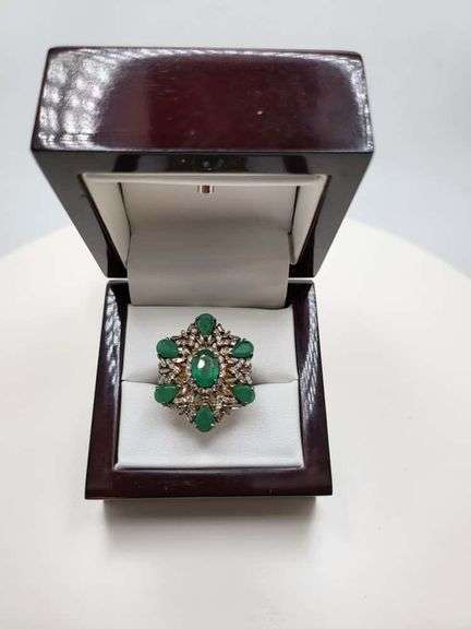 Extremely fine Victorian Emerald and diamonds ring