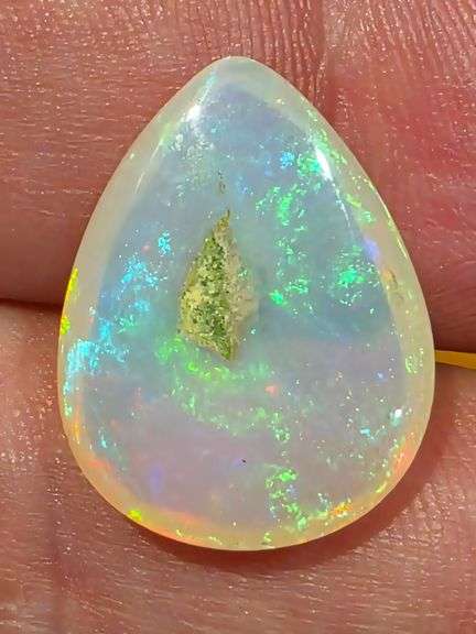 Huge! 8.46ct fully natural Welo Opal! Fantastic material!