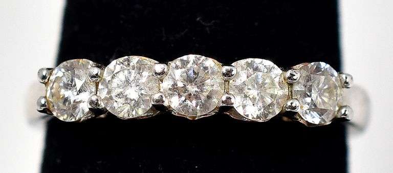 CZ Gemstone Ring in Sterling Silver