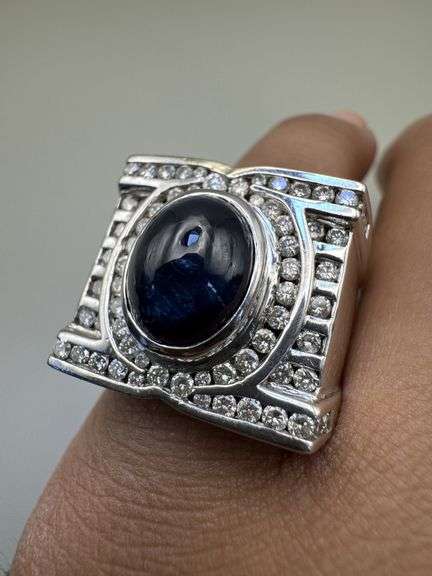 MENS 14K WHITE GOLD DIAMOND RING WITH CABOCHON BLUE SAPPHIRE