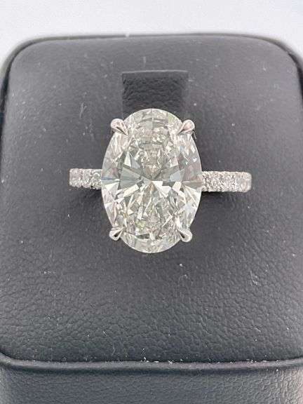 CERTIFIED BRAND NEW DIAMOND ENGAGEMENT RING 14K WHITE GOLD. 3.75 CARATS.