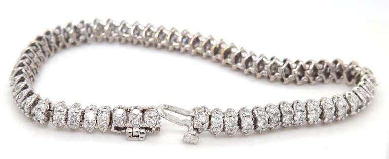 14kt White gold 5.25ctw diamond bracelet