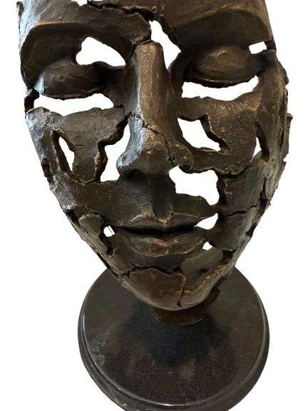 Face Fragmented Face