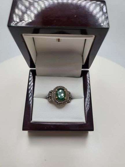 Extremely fine Victorian Emerald and diamonds ring