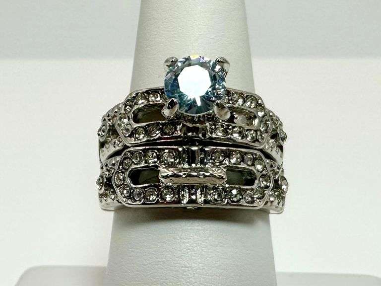 Dazzling 14 Kt Gold Plate 2 Band 1.5 Ct White Ice Blue Lab Simulated Diamond Ring Set