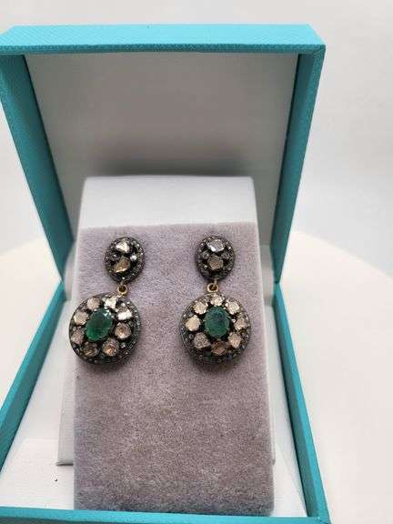 Extremely fine Victorian Emerald and diamonds earrings