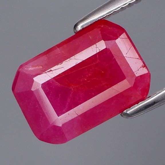 Emerald cut! Untreated! 2.66ct pure Winza Ruby!!!