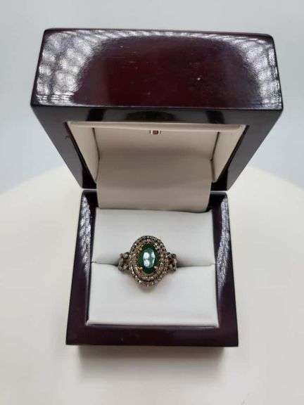 Extremely fine Victorian Emerald and diamonds ring
