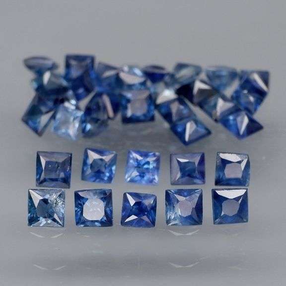 Heated only! 3.08ct royal blue Sapphire set