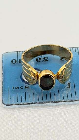 18KT Yellow Gold Center Oval Dark green Gemstone Ring