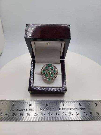 Extremely fine Victorian Emerald and diamonds ring