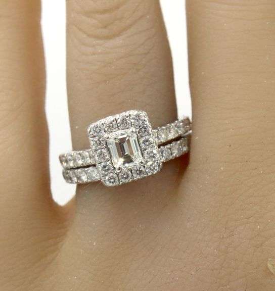 Neil Lane 0.52ct center diamond bridal set