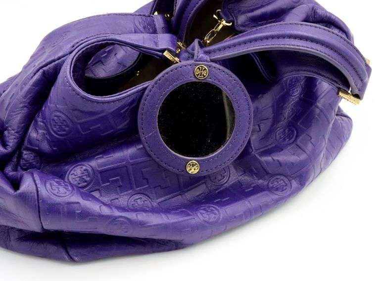 Tory Burch Embossed purse