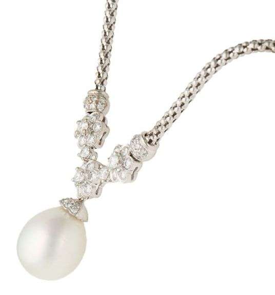 12.5MM South Sea Pearl and 1.40ctw Diamond Pendant Necklace in 18K