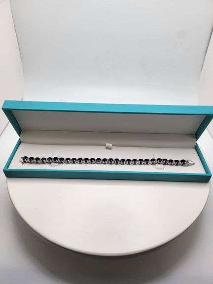 Very fine hand made 25 ctw blue sapphire  and diamond  bracelet