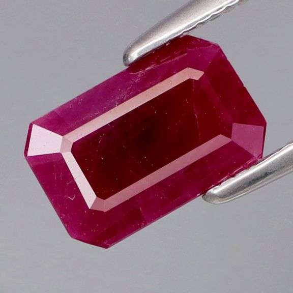 Simply amazing 1.77ct top pigeons blood red Burmese Ruby