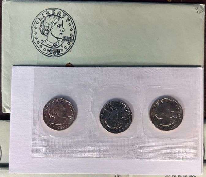 19 Gem BU 1980 Susan B. Anthony 3-piece Souvenir Sets in original envelopes
