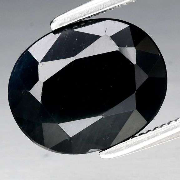 Is it black? Yes and no! 3.57ct Chanthaburi Sapphire!