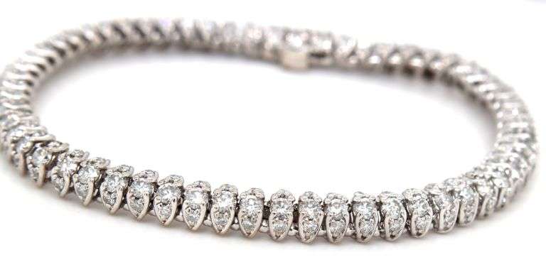 14kt White gold 5.25ctw diamond bracelet