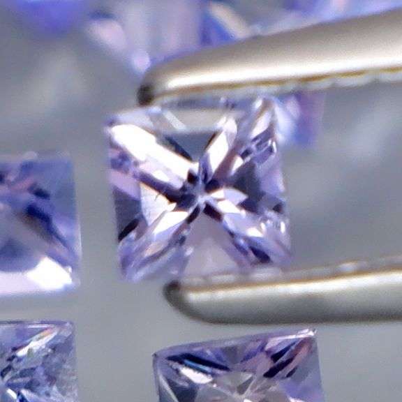 Glittering! Princess cut! 2.28ct UNTREATED Tanzanite set!!