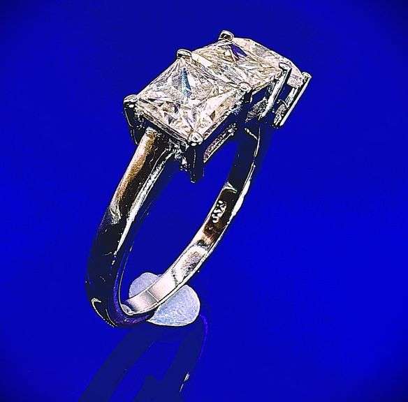 Sparkling 3.25 Ct  White Fire Mossanite Ring