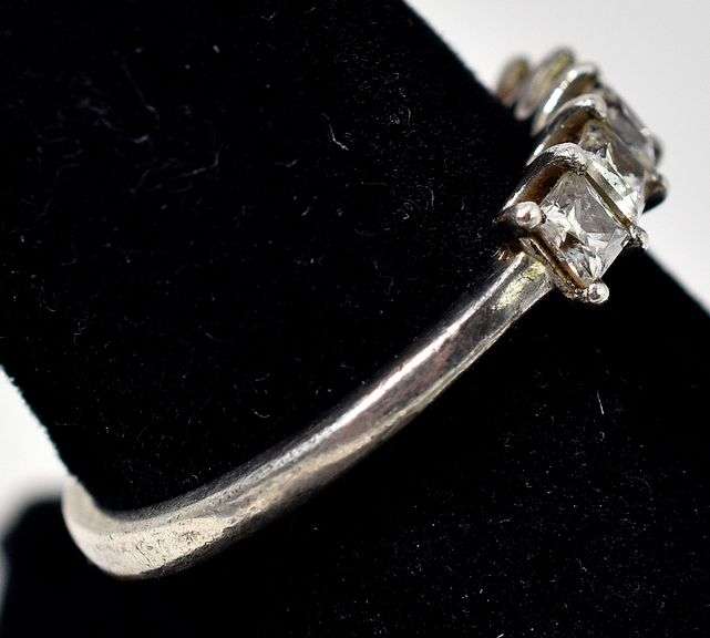 Cz Gemstone Ring in Sterling Silver