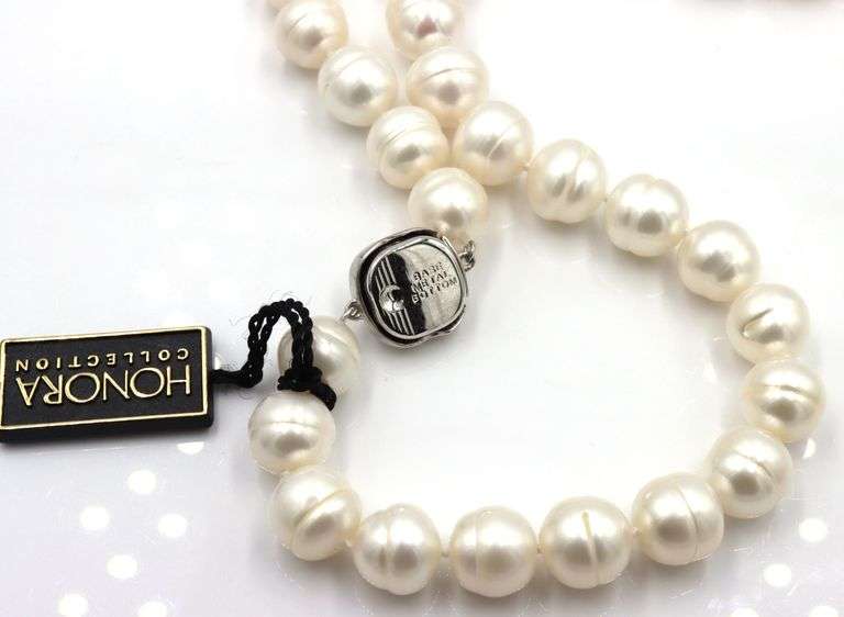 Honora Pearl strand necklace