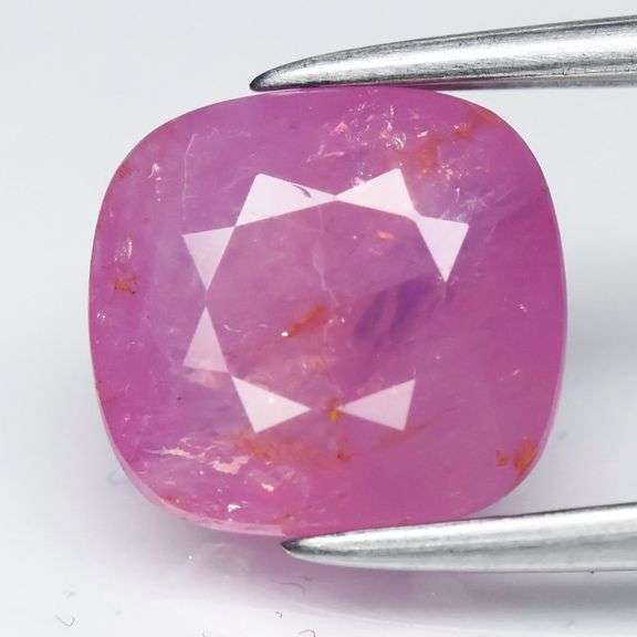 Vibrant! 2.50ct UNTREATED Tanzanian pink Sapphire!