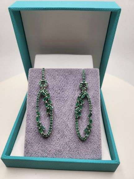 Very high quality hand made emerald on silver earrings