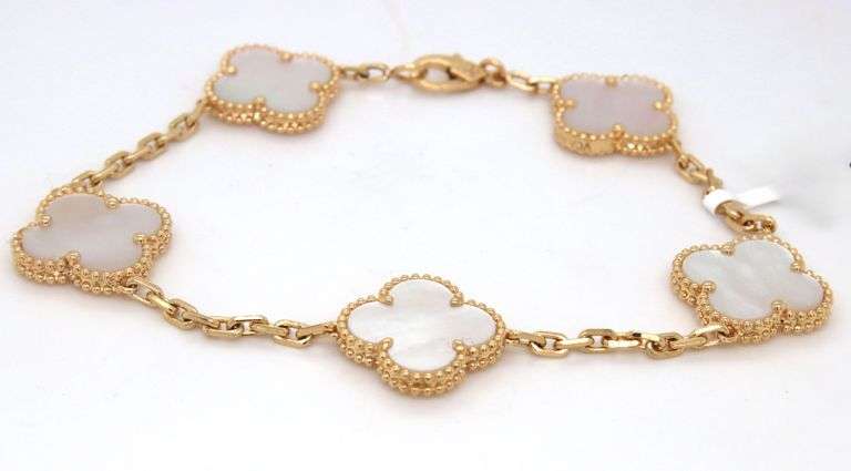18KT Yellow Gold Mother Of Pearl Bracelet