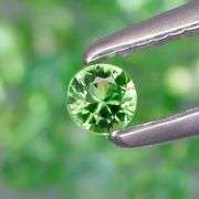 Brilliant green! Untreated! 2.38ct set of very rare Tsavorite Garnets!