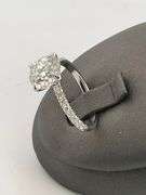 CERTIFIED 14K WHITE GOLD DIAMOND ENGAGEMENT RING. 2.75 CARATS