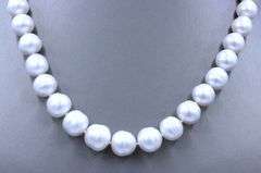 Honora Pearl strand necklace