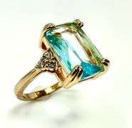 14 kt Yellow Gold Ring with 3.5 tg Pariba Emerald Cut