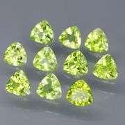 Glittering! Untreated 5.38ct 5x5mm trillion cut Peridot set!
